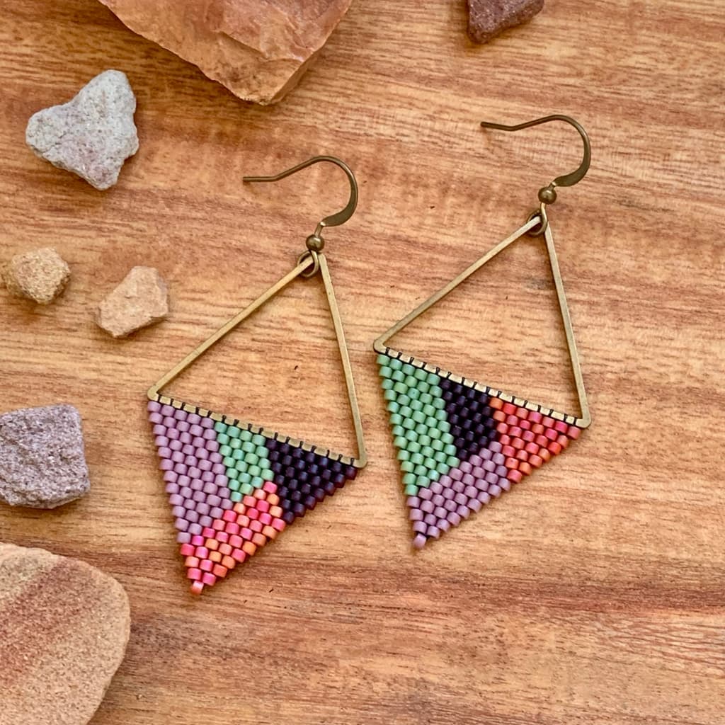 peak-triangle-pastel